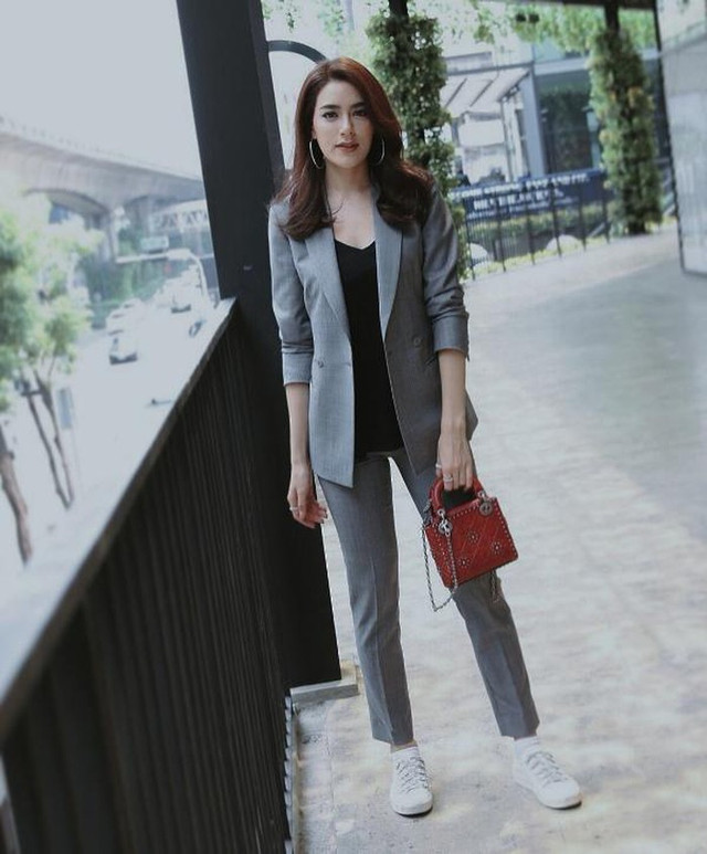 Thần thái đỉnh cao của 'bông hồng lai' Kimmy Kimberley - Hình 7 Than thai dinh cao cua 'bong hong lai' Kimmy Kimberley-Hinh-7