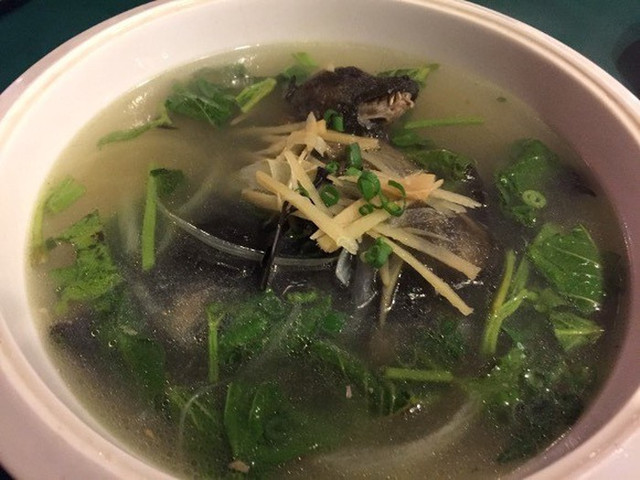 Kinh dị món súp dơi nguyên con, nhìn đã muốn ngất - Hình 9 Kinh di mon sup doi nguyen con, nhin da muon ngat-Hinh-9