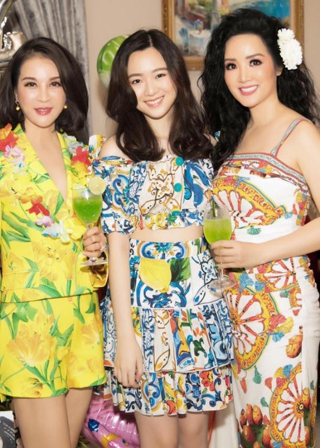 Ái nữ hoa hậu Giáng My ngày càng xinh đẹp với gu thời trang sang chảnh - Hình 4 Ai nu hoa hau Giang My ngay cang xinh dep voi gu thoi trang sang chanh-Hinh-4