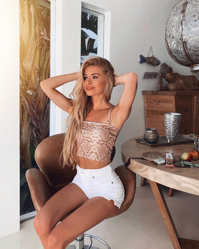 Mỹ nữ thể hình Pamela Reifhân khoe thân hình nóng bỏng vạn người mê - Hình 6 My nu the hinh Pamela Reifhan khoe than hinh nong bong van nguoi me-Hinh-6