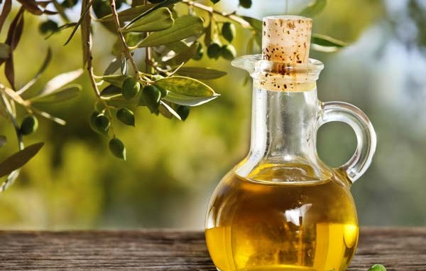 Lưu ý 4 loại dầu ăn độc hại phổ biến trên thị trường Luu y 4 loai dau an doc hai pho bien tren thi truong