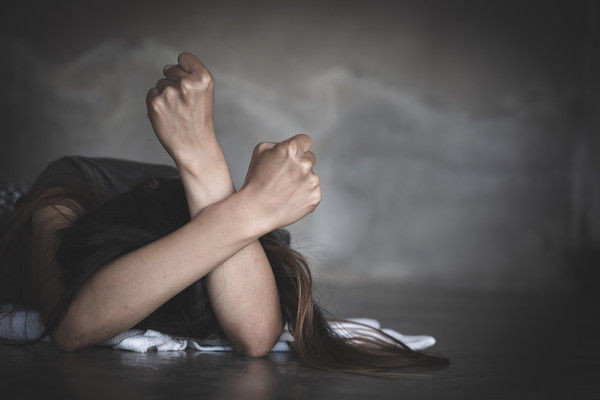 Bản án cho 7 người chồng đánh thuốc mê vợ rồi hoán đổi tấn công tình dục Ban an cho 7 nguoi chong danh thuoc me vo roi hoan doi tan cong tinh duc