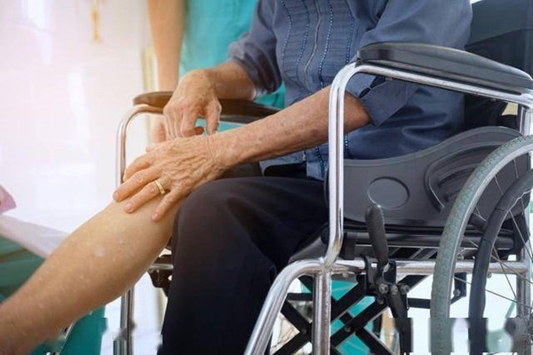 Bác sĩ khen cụ ông tự làm sạch mạch máu bằng cách này Bac si khen cu ong tu lam sach mach mau bang cach nay