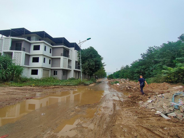 Khu đô thị mới Nam đường 32: Những móng nhà tiền tỷ để... trồng rau - Hình 11 Khu do thi moi Nam duong 32: Nhung mong nha tien ty de... trong rau-Hinh-11