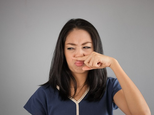 Coi chừng ung thư giai đoạn cuối nếu xì hơi có mùi lạ - Hình 8 Coi chung ung thu giai doan cuoi neu xi hoi co mui la-Hinh-8