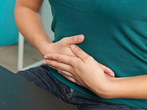 Coi chừng ung thư giai đoạn cuối nếu xì hơi có mùi lạ Coi chung ung thu giai doan cuoi neu xi hoi co mui la