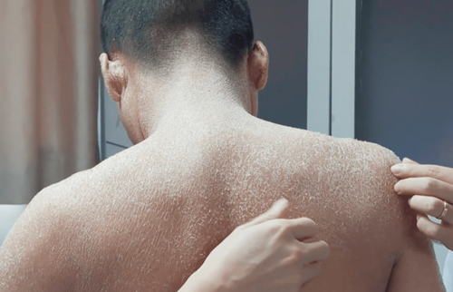 Cha mẹ kết hôn cận huyết khiến con trai bị khiếm khuyết di truyền đáng sợ Cha me ket hon can huyet khien con trai bi khiem khuyet di truyen dang so