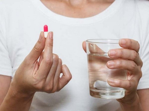 3 kiêng kị khi uống thuốc để không bị đột tử 3 kieng ki khi uong thuoc de khong bi dot tu