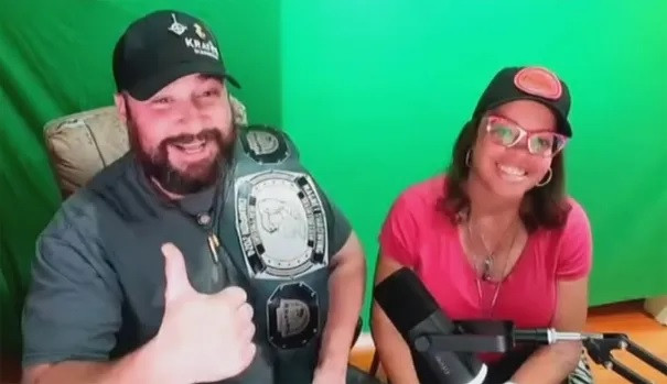 Cặp vợ chồng người Mỹ đã vô tình tìm thấy "kho báu" khi câu cá Cap vo chong nguoi My da vo tinh tim thay