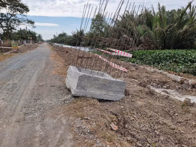 Tra Vinh: Nha thau nao dang thi cong duong Nguyen Trung Truc noi dai?-Hinh-2