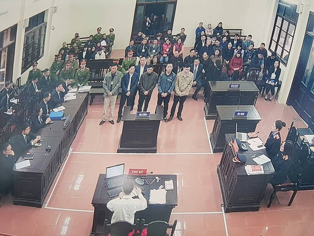 Bác sĩ Hoàng Công Lương vắng mặt, HĐXX hoãn phiên tòa Bac si Hoang Cong Luong vang mat, HDXX hoan phien toa