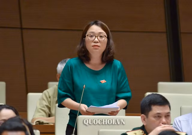 Ca nuoc hien dang “nong” len vi lai xe uong ruou bia gay tai nan