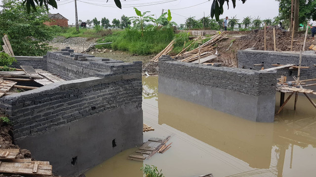 Lo ngai chat luong cong trinh sau su co sap tru cau o Hai Duong-Hinh-6