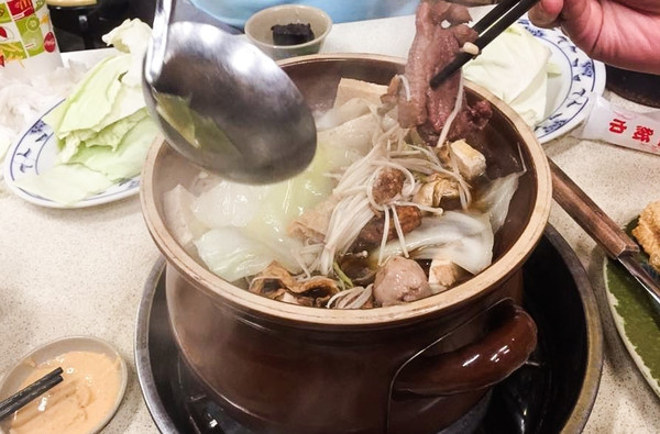 Thường xuyên ăn lẩu mùa lạnh, chàng trai suýt tử vong do ảnh hưởng đến mạch máu Thuong xuyen an lau mua lanh, chang trai suyt tu vong do anh huong den mach mau