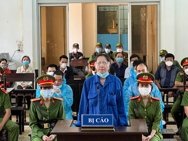 Những cán bộ công an xộ khám vì dính đến trùm buôn lậu Mười Tường - Hình 7 Nhung can bo cong an xo kham vi dinh den trum buon lau Muoi Tuong-Hinh-7