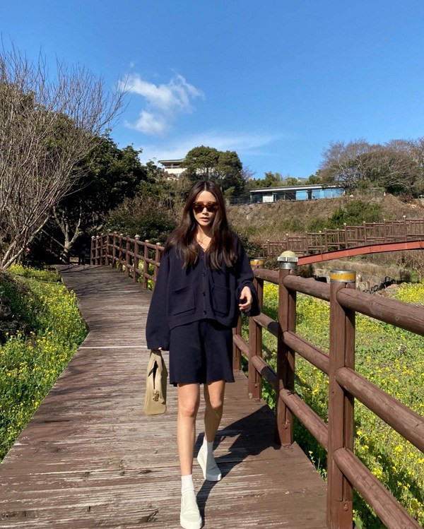 Hotgirl Hàn diện đồ đơn giản mà sành điệu - Hình 8 Hotgirl Han dien do don gian ma sanh dieu-Hinh-8