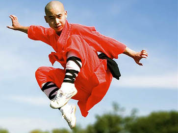 Tận mắt chứng kiến tuyệt kỹ khinh công của Thiếu Lâm Tự - Hình 3 Tan mat chung kien tuyet ky khinh cong cua Thieu Lam Tu-Hinh-3