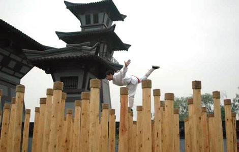 Tận mắt chứng kiến tuyệt kỹ khinh công của Thiếu Lâm Tự - Hình 5 Tan mat chung kien tuyet ky khinh cong cua Thieu Lam Tu-Hinh-5