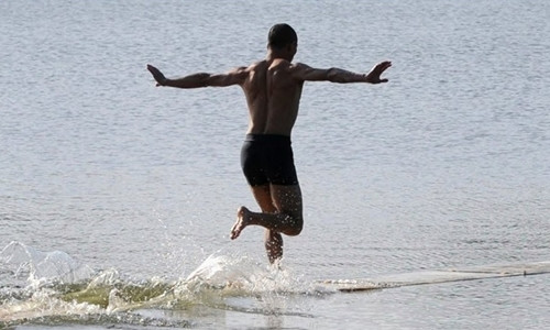 Tận mắt chứng kiến tuyệt kỹ khinh công của Thiếu Lâm Tự - Hình 7 Tan mat chung kien tuyet ky khinh cong cua Thieu Lam Tu-Hinh-7