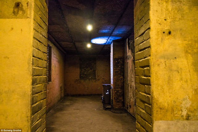 Choáng ngợp bên trong thành phố ngầm của Hitler - Hình 5 Choang ngop ben trong thanh pho ngam cua Hitler-Hinh-5
