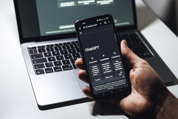 Nhận diện loạt ứng dụng ChatGPT giả mạo trên App Store và Google Play - Hình 6 Nhan dien loat ung dung ChatGPT gia mao tren App Store va Google Play-Hinh-6