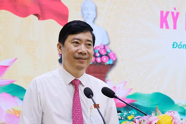 Ky luat Chu tich UBND tinh Dong Thap Pham Thien Nghia