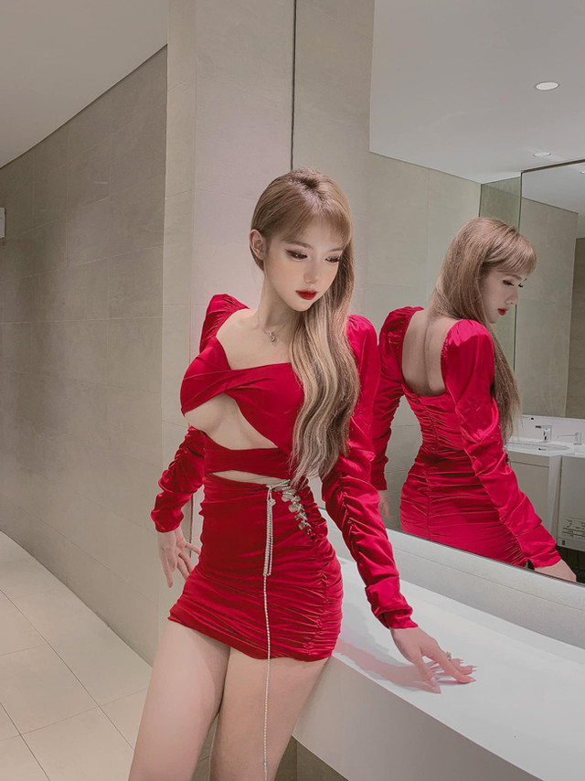 Hot girl chuyển giới Mym Trần có gu thời trang táo bạo - Hình 4 Hot girl chuyen gioi Mym Tran co gu thoi trang tao bao-Hinh-4