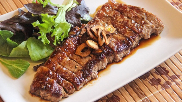 Hương vị đặc trưng của đặc sản bò tơ Củ Chi được ví như thịt bò Kobe - Hình 5 Huong vi dac trung cua dac san bo to Cu Chi duoc vi nhu thit bo Kobe-Hinh-5