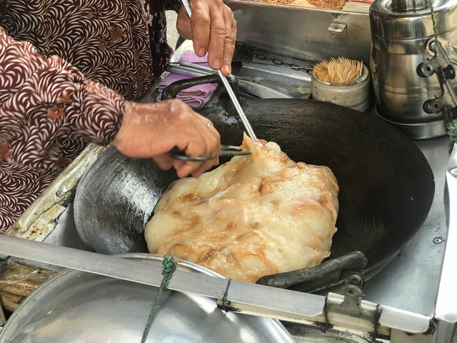 Thưởng thức các món bánh độc lạ trong phố người Hoa ở Sài Gòn - Hình 4 Thuong thuc cac mon banh doc la trong pho nguoi Hoa o Sai Gon-Hinh-4