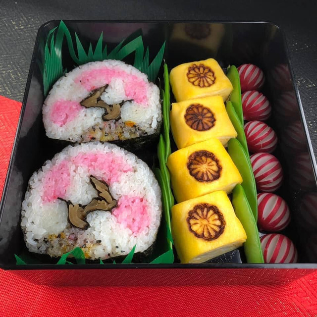 Mẹ Việt ở Nhật khéo tay làm những hộp cơm khiến ai cũng trầm trồ - Hình 3 Me Viet o Nhat kheo tay lam nhung hop com khien ai cung tram tro-Hinh-3