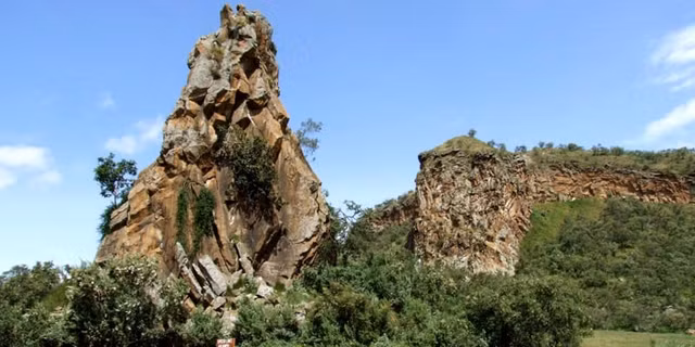 Co gai bi hoa da va giai thoai ly ky thu hut du khach