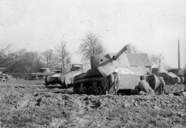 Điều ít biết về “Đội quân ma” của Mỹ khiến quân Đức quốc xã mắc lừa - Hình 7 Dieu it biet ve “Doi quan ma” cua My khien quan Duc quoc xa mac lua-Hinh-7