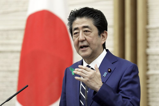 Những bê bối của ông Shinzo Abe khi đương chức Thủ tướng Nhật - Hình 2 Nhung be boi cua ong Shinzo Abe khi duong chuc Thu tuong Nhat-Hinh-2