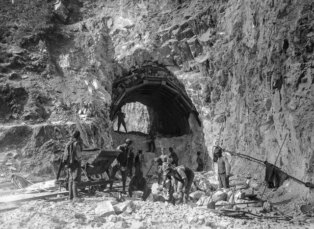 Nhin lai cuoc chien ac liet tren vung nui hiem tro trong The chien 1-Hinh-7