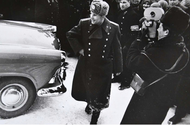 Ảnh đời thường của nhà du hành đầu tiên bay vào vũ trụ Anh doi thuong cua nha du hanh dau tien bay vao vu tru