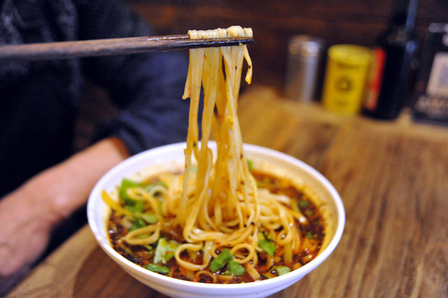 Độc lạ món mì trường thọ được ăn đầu năm mới ở Trung Quốc - Hình 12 Doc la mon mi truong tho duoc an dau nam moi o Trung Quoc-Hinh-12