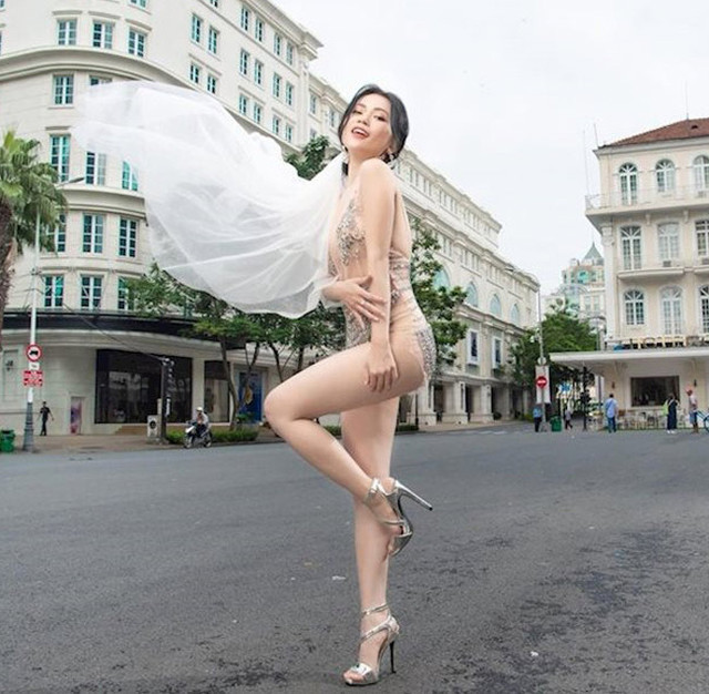 Thời trang sao Việt 2018: Những bộ váy áo phản cảm bị chê hết lời Thoi trang sao Viet 2018: Nhung bo vay ao phan cam bi che het loi