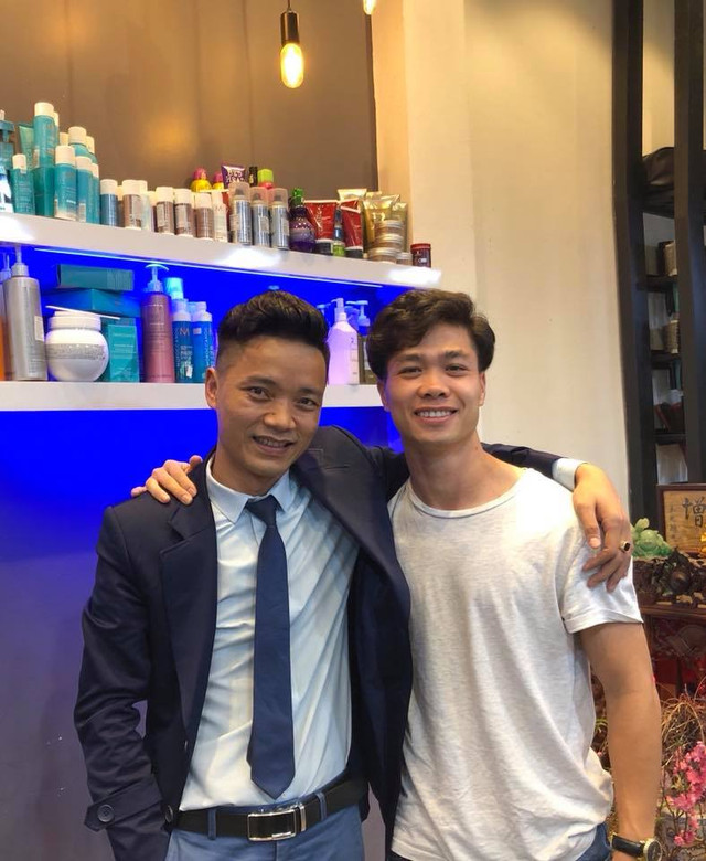 Quang Hải và dàn cầu thủ Việt khoe tóc mới đón Tết - Hình 4 Quang Hai va dan cau thu Viet khoe toc moi don Tet-Hinh-4