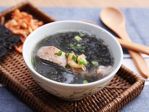 Những món canh giải rượu đơn giản, dễ nấu trong ngày Tết - Hình 8 Nhung mon canh giai ruou don gian, de nau trong ngay Tet-Hinh-8