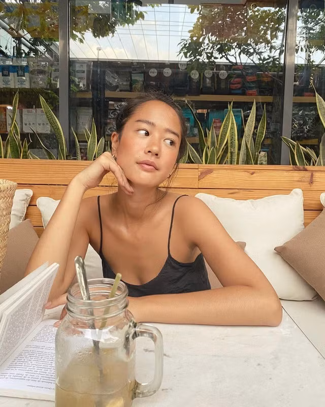 My nhan goc Viet dong MV Tron tim cua Den Vau mac tha rong vong 1 goi cam-Hinh-4