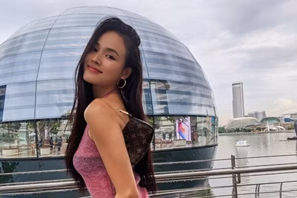 Bi quyet giup Next Top Tuyet Lan giu dang nuot na