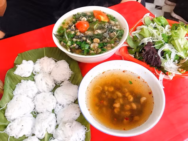 Mon bun oc nguoi binh di cua nguoi Ha Noi xua