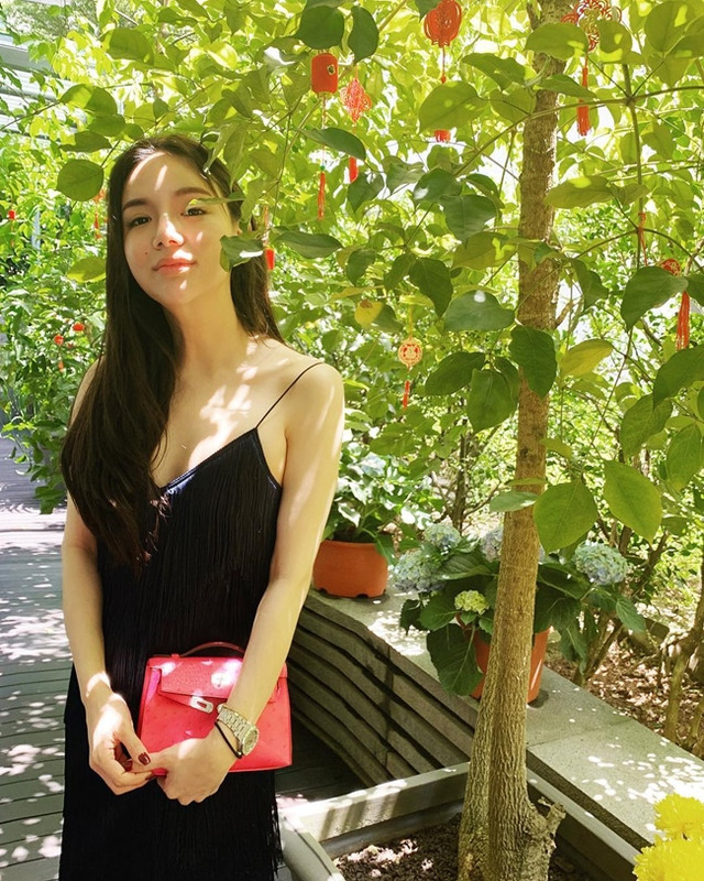 Mê mẩn thời trang sang chảnh của ái nữ tỷ phú Singapore xinh như hoa hậu - Hình 11 Me man thoi trang sang chanh cua ai nu ty phu Singapore xinh nhu hoa hau-Hinh-11