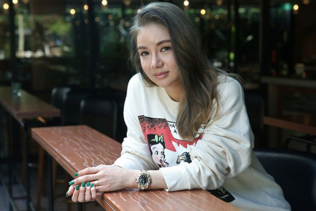 Mê mẩn thời trang sang chảnh của ái nữ tỷ phú Singapore xinh như hoa hậu - Hình 2 Me man thoi trang sang chanh cua ai nu ty phu Singapore xinh nhu hoa hau-Hinh-2
