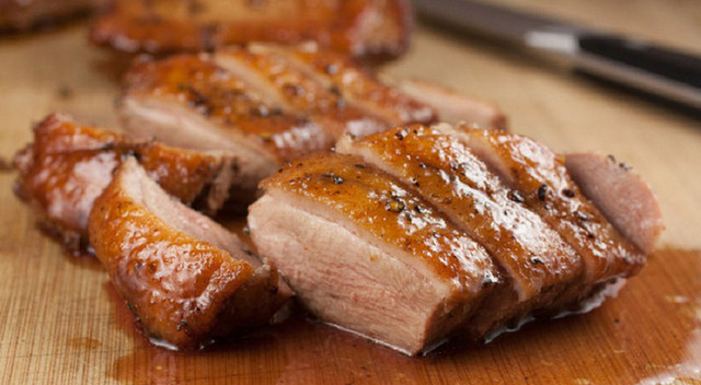 Thit lon leo thang, an gi de vua re lai boi bo suc khoe mua Tet?