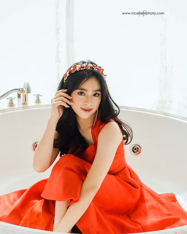 Nang thien kim tieu thu khien van nguoi me, mac dep nhu cong chua-Hinh-4