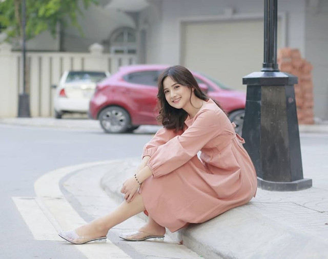Vẻ đẹp trong sáng của nữ sinh Việt gây sốt báo ngoại - Hình 3 Ve dep trong sang cua nu sinh Viet gay sot bao ngoai-Hinh-3