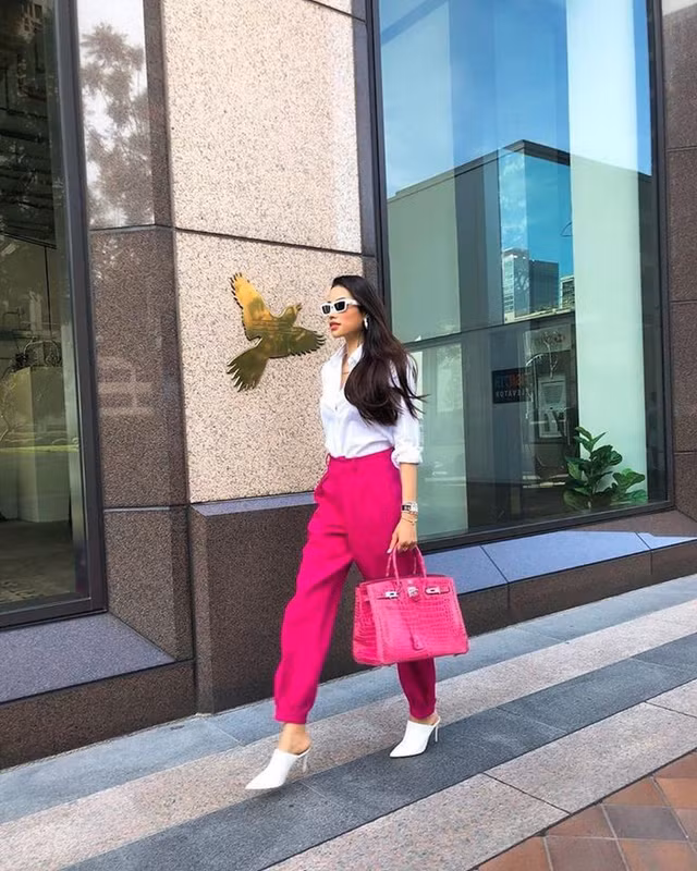 Sang My sinh con, Hoa hau Pham Huong cung thay doi phong cach thoi trang-Hinh-5