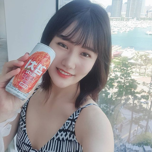 Nước tăng lực vị kim chi lạ lùng được gái Hàn yêu thích - Hình 6 Nuoc tang luc vi kim chi la lung duoc gai Han yeu thich-Hinh-6