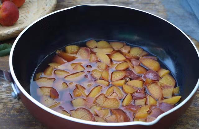 Cach lam nuoc ep dao long vang cuc thom ngon cho ngay he-Hinh-7